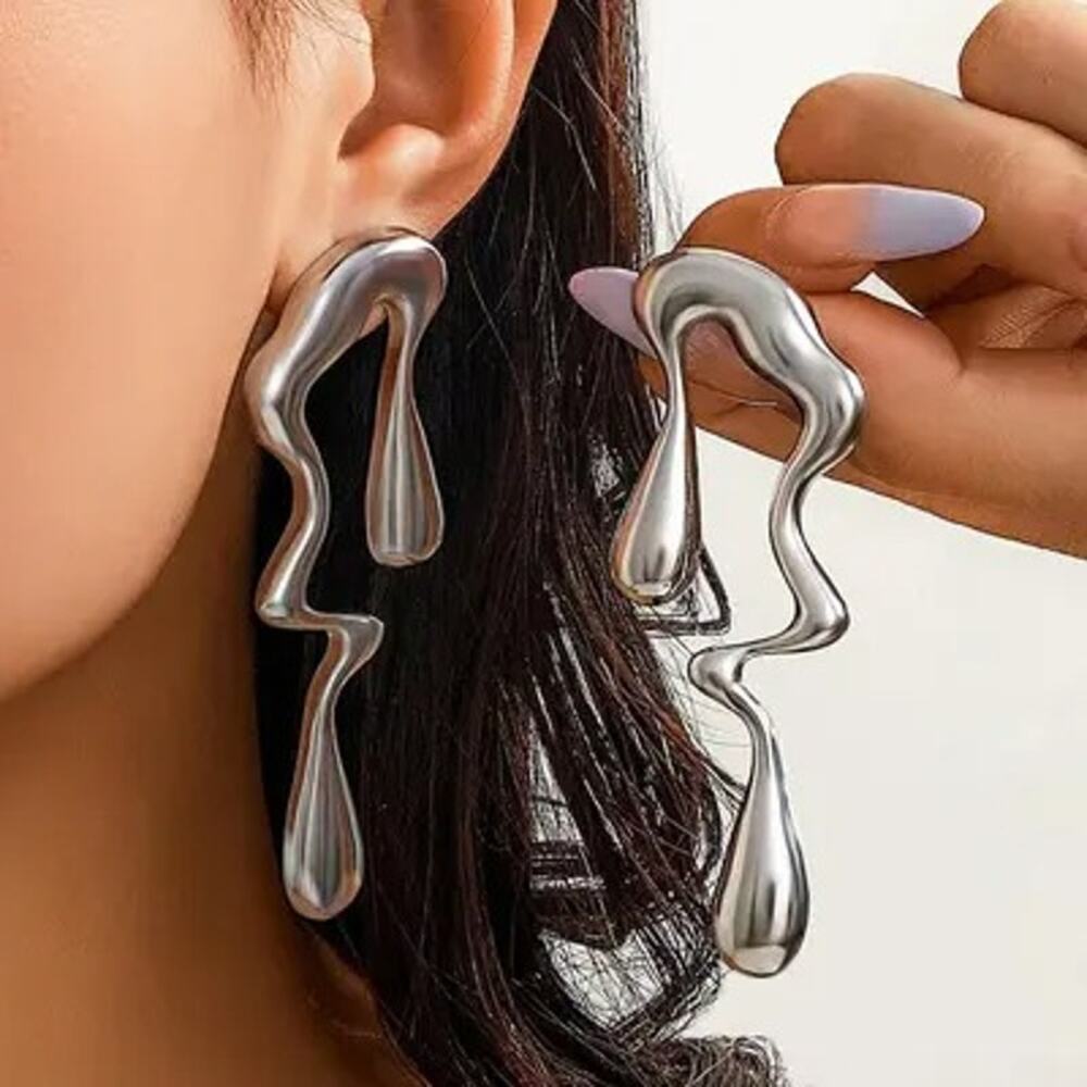 NWT Pretty Little Thing Silver Abstract Curved Drop Statement Stud Earrings